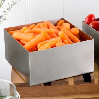 TableCraft SS4025 1.75 Qt. 18-8 Stainless Steel Straight Sided Square Bowl - 6" x 6" x 3"