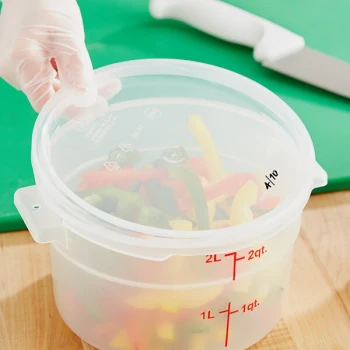 Choice 2 and 4 Qt. Translucent Round Polypropylene Food Storage Container Lid