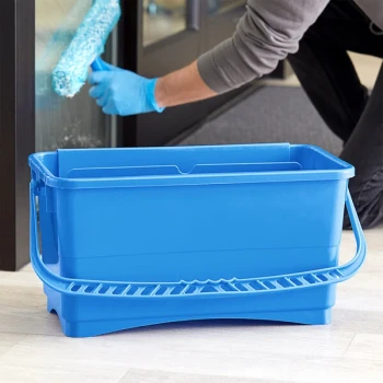 Lavex 6 Gallon Window Cleaning Bucket with Sieve