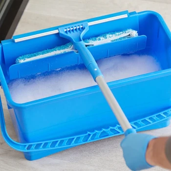 Lavex All-In-One Window Cleaning Kit