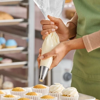 Ateco 18" High-Grip Clear Disposable Pastry Bags 4718 - 100/Roll