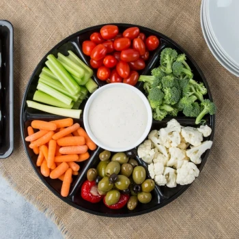 Fineline D14070.BK Platter Pleasers 14" Round Black Plastic 7-Compartment Tray - 25/Case