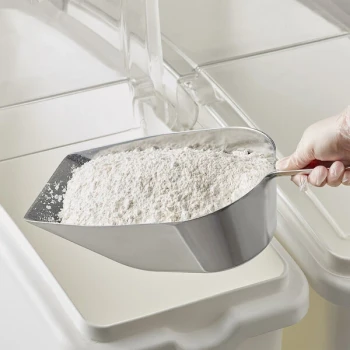 Choice One Piece Flat Bottom Aluminum Scoop - 85 oz.