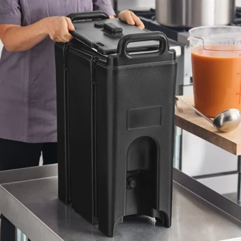 Cambro 500LCDPL110 Camtainer® 4.75 Gallon Black Insulated Soup Carrier