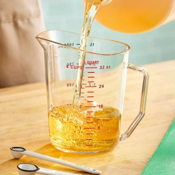 Cambro 100MCCW135 Camwear® 1 Qt. Clear Polycarbonate Measuring Cup