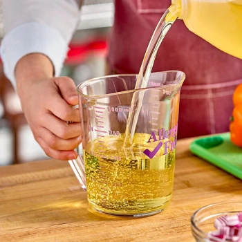 Cambro 100MCCW441 Camwear® 1 Qt. Purple Allergen-Free Polycarbonate Measuring Cup