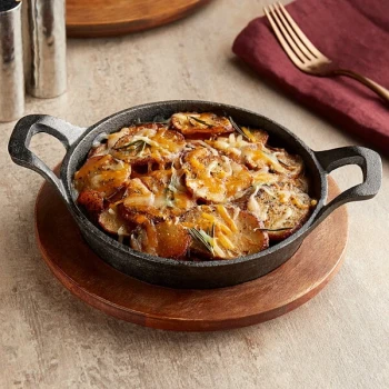 Valor 18 oz. Pre-Seasoned Mini Cast Iron Casserole Dish with Rustic Chestnut Finish Rubberwood Underliner