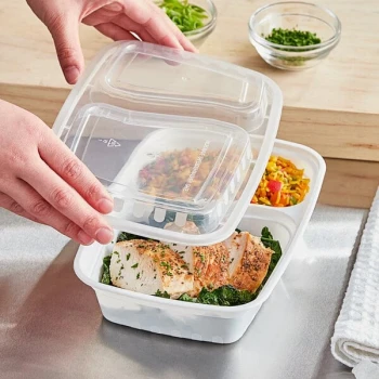 Choice 30 oz. White 2-Compartment Rectangular Microwavable Heavy Weight Container with Lid - 150/Case