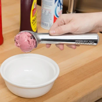 Zeroll 1024 #24 Aluminum Ice Cream Scoop / Dipper