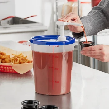 Choice Condiment Pump Kit with 1 oz. Pump and 4 Qt. Round Translucent Container with Blue Lid