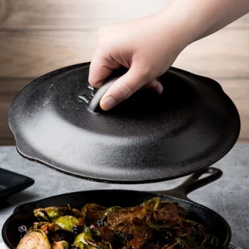 Lodge L6SC3 9 inch Pre-Seasoned Cast Iron Cover