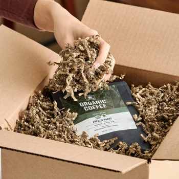 Lavex Value 40 lb. Kraft Crinkle Paper Shred