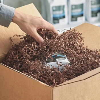 Lavex 10 lb. Crinkle Paper Shred Chocolate