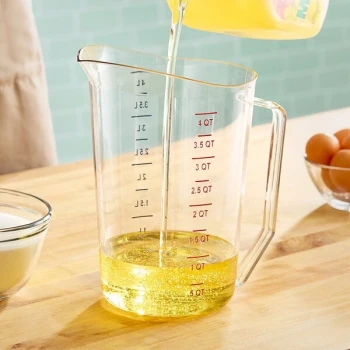 Cambro 400MCCW135 Camwear® 4 Qt. Clear Polycarbonate Measuring Cup