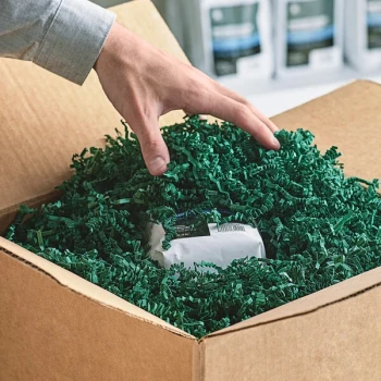 Lavex 10 lb. Crinkle Paper Shred Forest Green