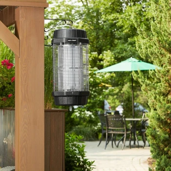 Lavex Zap N Trap Plastic Outdoor Insect Trap / Bug Zapper with 2 Acre Coverage - 120V, 150W