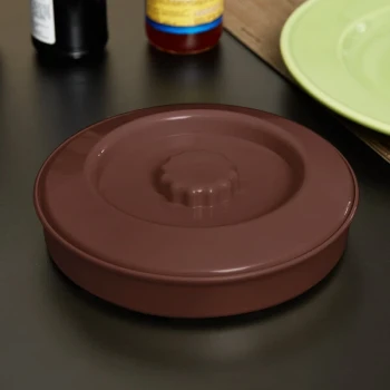 Carlisle 047528 7 1/4" Polypropylene Lennox Brown Tortilla Server with Interlock Lid