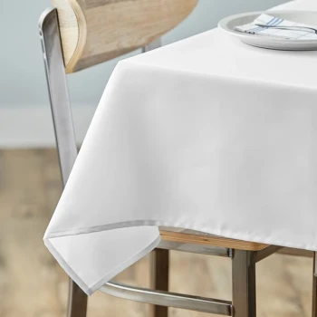 Choice 45" x 45" Square White Seamless 100% Spun Polyester Hemmed Cloth Table Cover
