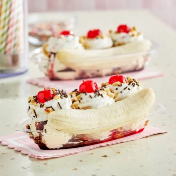 Carnival King 8 oz. Clear Plastic Banana Split Boat - 500/Case