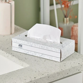 Tork Universal 100 Sheet 2-Ply Facial Tissue Box F1 - 30/Case