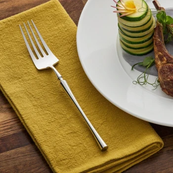 Acopa Hepburn 7 7/8" 18/10 Stainless Steel Forged Extra Heavy Weight Dinner Fork - 12/Case
