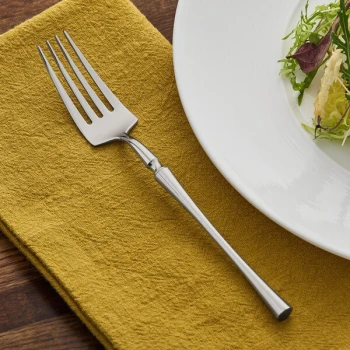 Acopa Hepburn 7 1/16" 18/10 Stainless Steel Forged Extra Heavy Weight Salad / Dessert Fork - 12/Case