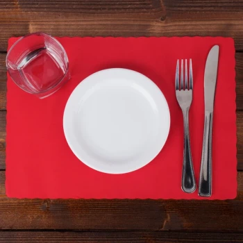 Hoffmaster 310521 10" x 14" Red Colored Paper Placemat with Scalloped Edge - 1,000/Case