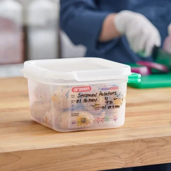 Araven 03024 1/6 Size Translucent Polypropylene Food Pan with Airtight Lid - 4" Deep