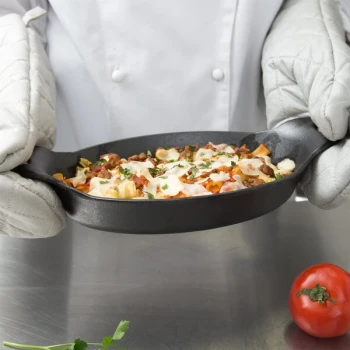 Lodge HOSD 36 oz. Pre-Seasoned Heat-Treated Mini Cast Iron Oval Casserole Dish