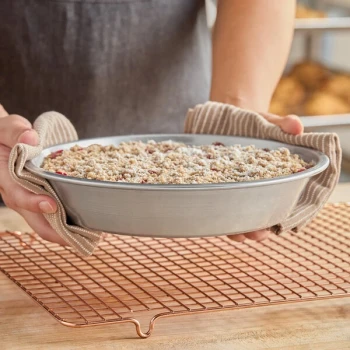 American Metalcraft 989 9 1/8 inch x 1 3/4 inch Deep Dish 18 Gauge Aluminum Pie Pan