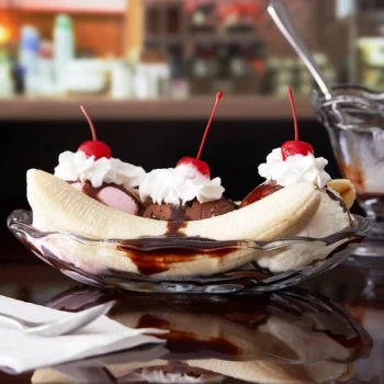 Anchor Hocking 561G 8.25 oz. Crystal Banana Split Dish - 3/Pack