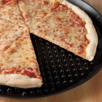 HS Inc. HS1055 17" Charcoal Polypropylene Pizza Pleezer Pizza Tray - 12/Case