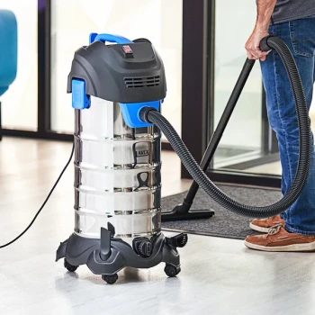 Lavex 10 Gallon Stainless Steel Commercial Wet / Dry Vacuum with Toolkit - 100-120V, 1200W