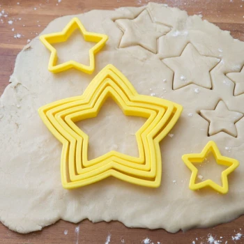 Wilton 191004685 6-Piece Plastic Star Cookie Cutter Set