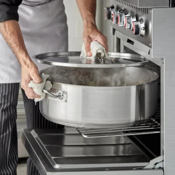 Vigor SS1 Series 25 Qt. Stainless Steel Aluminum-Clad Heavy-Duty Brazier with Cover