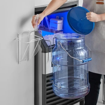 Vigor 6 Gallon Blue Polycarbonate Ice Tote Kit with 64 oz. Scoop, Scoop Holder, Lid, and Hanger