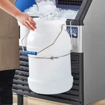 Choice 5 Gallon Polypropylene Ice Tote with Filling Hanger, Lid, and Mounting Bracket