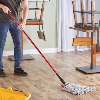 Lavex Wet Mop Kit with (12) 16 oz. #24 Looped End Finishing Wet Mop Heads and Jaw Style Mop Handle